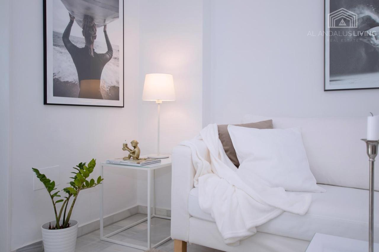 מאלגה Scandinavian Style Apartment With Amazing Sea Views And South West Facing Sunny Terrace In Miraflores Walking Distance To The Beach! מראה חיצוני תמונה